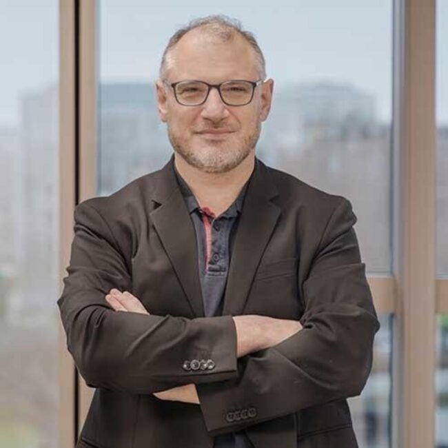 Julien Schmitt professeur associé en sustainability à l'ESCP