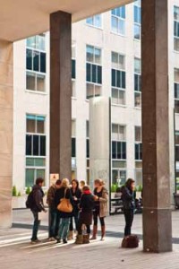 Les diplômés de Dauphine bénéficient d’une belle reconnaissance de la part des recruteurs comme en témoigne leur bon placement.