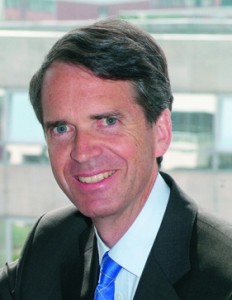 Hubert Mongon, (Maîtrise en Droit Privé Paris V, DESS RH Dauphine  89), Senior Vice-Président Ressources Humaines  McDonald’s France et Europe du sud. 