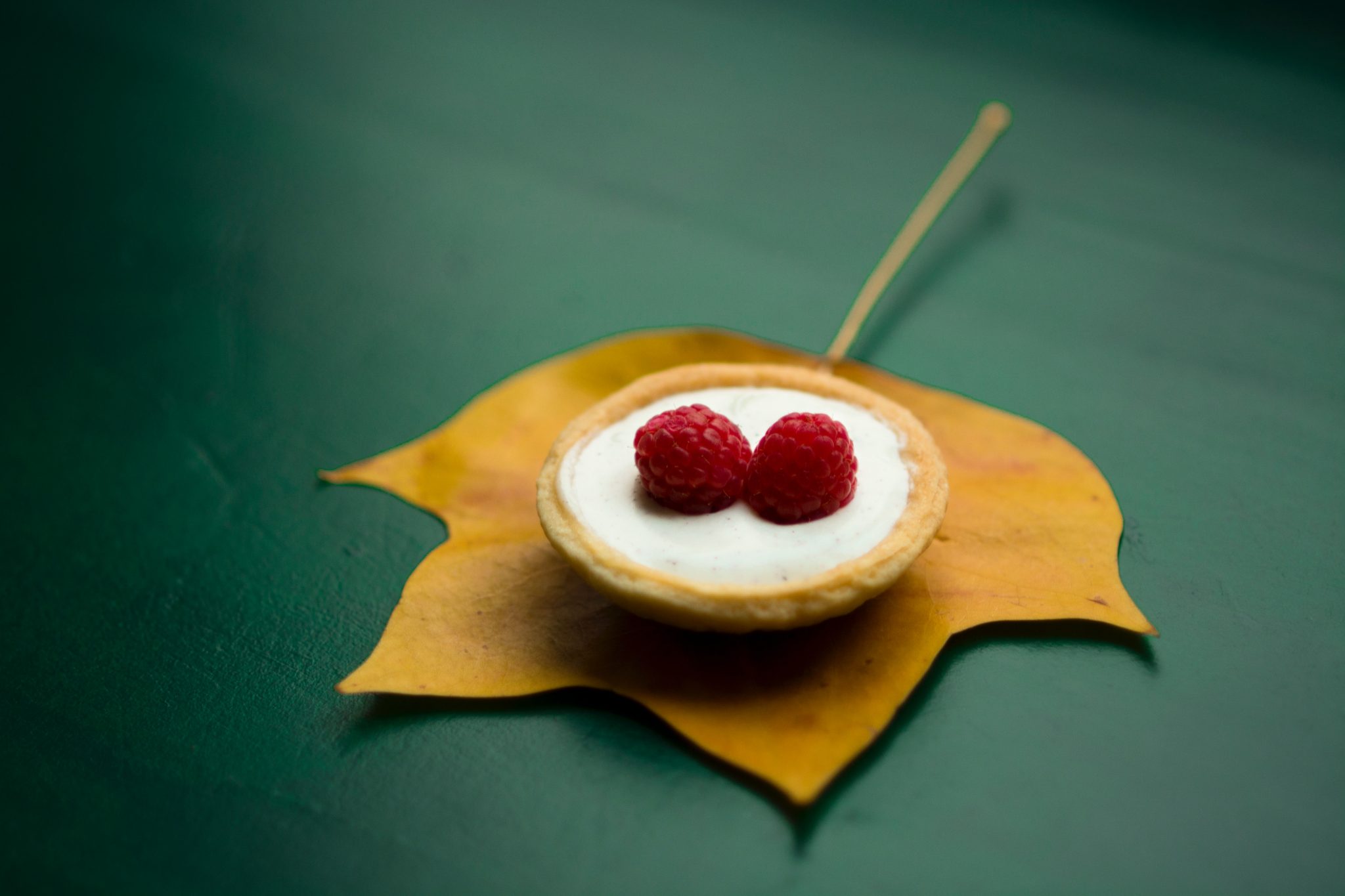 École Ducasse et ALMA créent un diplôme des arts pâtissiers réunissant le meilleur de la pâtisserie française et italienne (c) unsplash