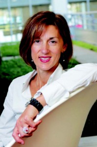 Sylvie Latour (Dauphine 87), Directrice de l’Offre de Service et de l’Exploitation chez SNCF Gares & Connexions.