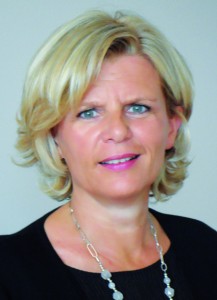 Corinne Demée,  (Reims Management School, 1989),  Directeur de la Communication monde de Merial.