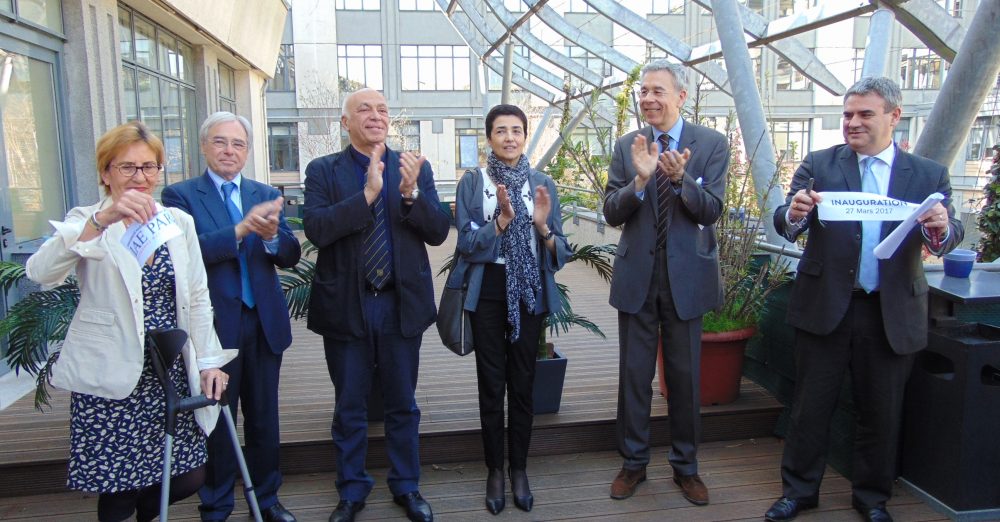 Inauguration des nouveaux locaux par Éric Lamarque (à droite)