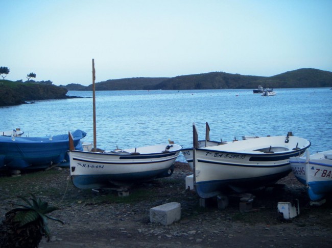 Barques devant la crique © Isaure de Saint Pierre